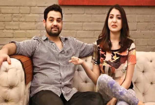 Anushka Sharma posted a picture of her brother and Vamika