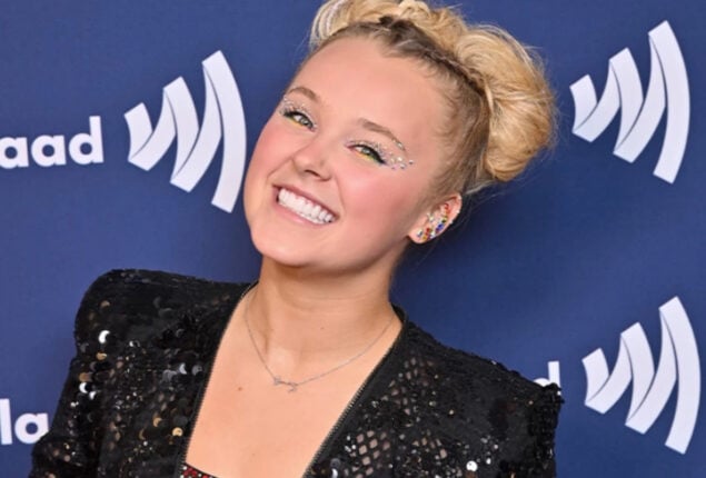 JoJo Siwa addresses fans on TikTok after backlash