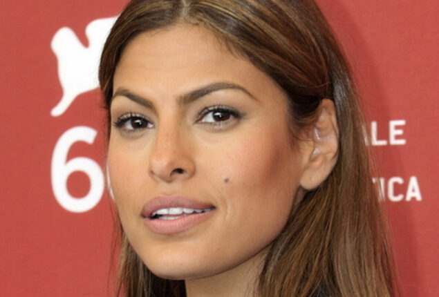 Eva Mendes says home now means ‘My Man and My Kids’