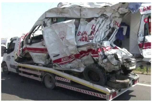 32 killed, 51 wounded in bus accidents