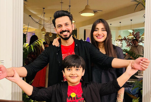 Bilal Qureshi shares adorable photos with his beautiful family