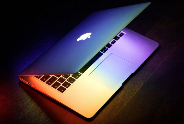 Apple will now assist you in fixing MacBook at home