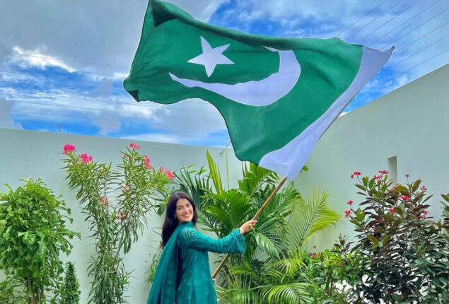Ayeza Khan celebrates Pakistan’s Independence Day