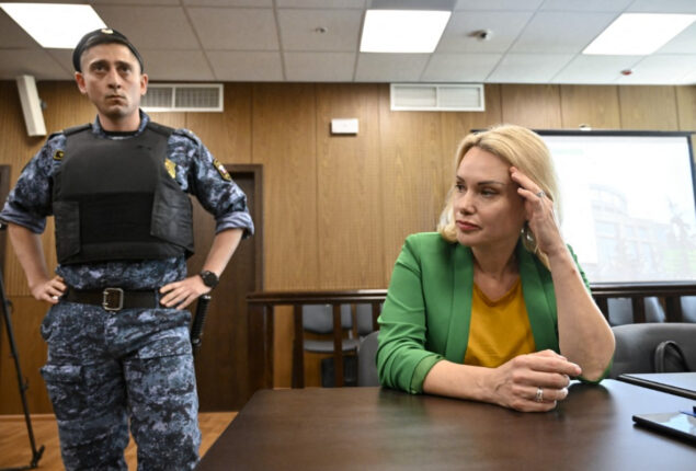 Russian journalist under house arrest for opposing the war in Ukraine
