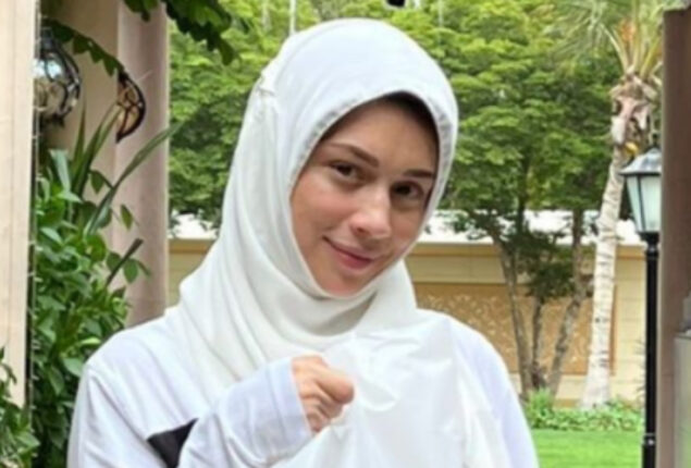 Sidra Batool makes a shocking revelation says, ‘I will only work on Islamic content with Hijab’