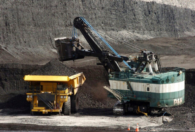 Judge revives Obama-era ban on federal coal sales
