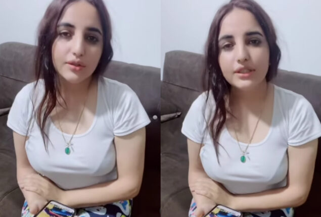 Hareem shah shares her latest TikTok videos