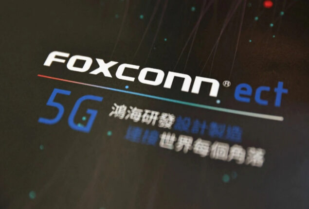 Foxconn to invest $300 million more in northern Vietnam