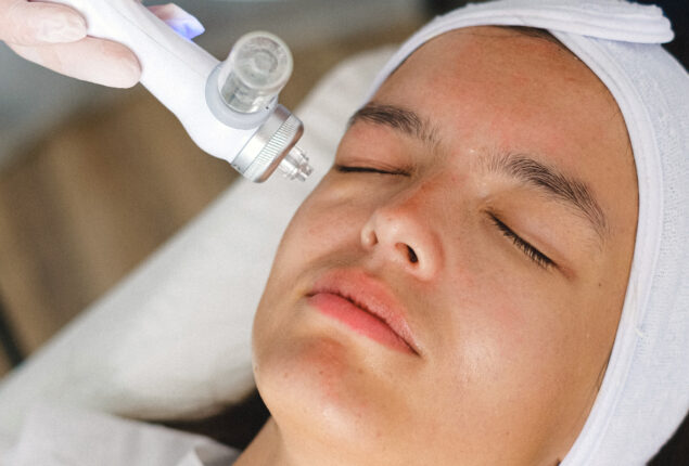 Here are the 10 benefits of oxygen facial for healthy and glowing skin