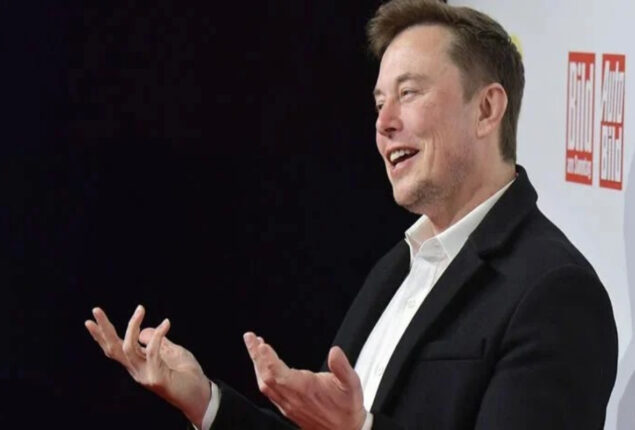 Elon Musk’s Twitter war escalates