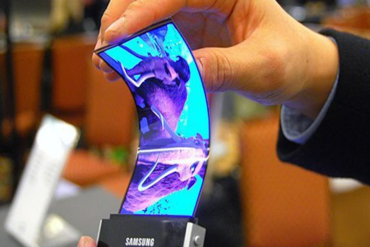 Samsung to reportedly develop dual screen phone