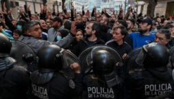 Cristina Fernandez: Protesters and police struggle at the residence of Argentina’s vice president