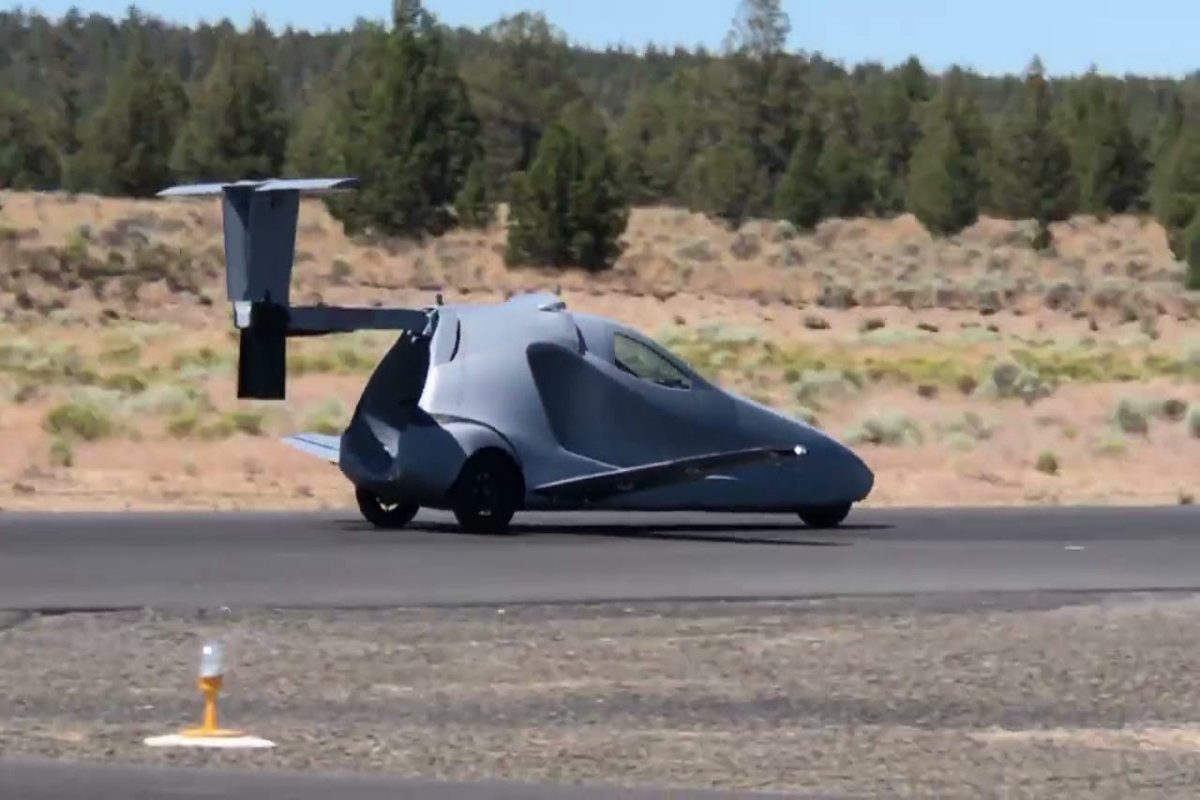 ‘Switchblade’ flying car