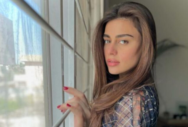 Watch: Sadaf Shahroz shares sweet sister bond moments of Zehra & Nooreh