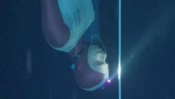 Watch: French freediver breaks 393.7-foot record