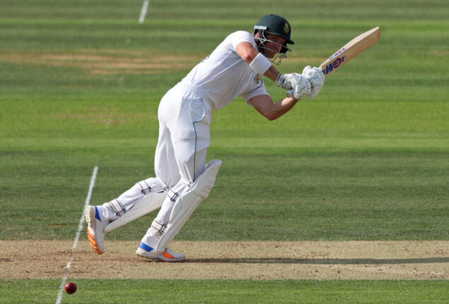 SA vs ENG: Sarel Erwee took South Africa close to first-innings lead against England
