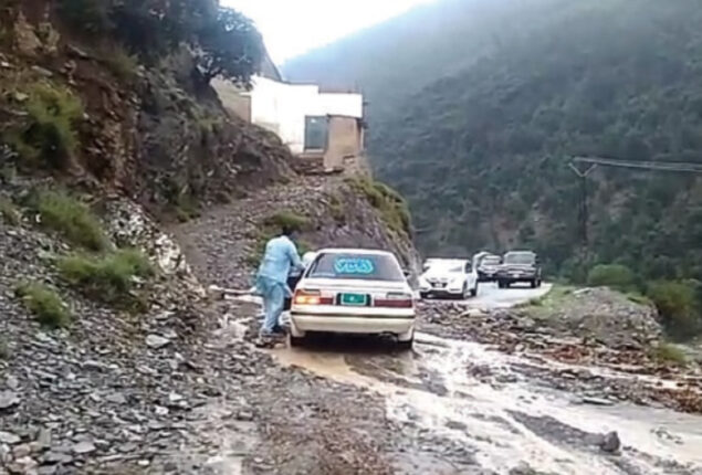 15 tourists stuck in Kumrat valley Upper Dir