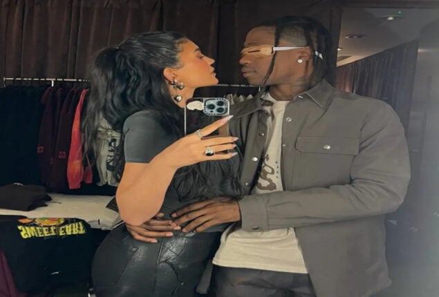 Kylie Jenner poses for selfies cuddling his husband Travis Scott