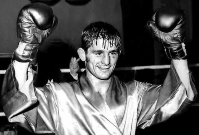 Former Australian boxer Johnny Famechon dies at 77