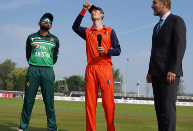 PAK vs NED: Pakistan started slow, scoring 314-6 against Netherlands in first ODI