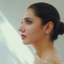 Watch: Mahira Khan spotted with her son Azlan Khan at beach