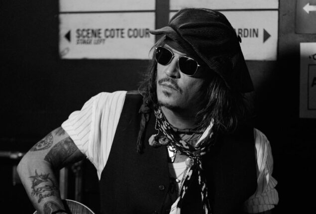 Johnny Depp losing support from Hollywood celebs
