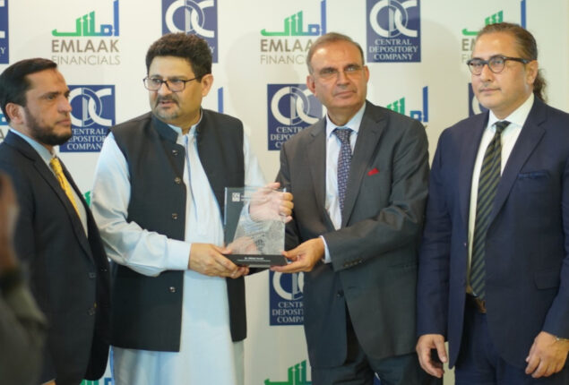 Finance minister launches “EMLAAK Financials”