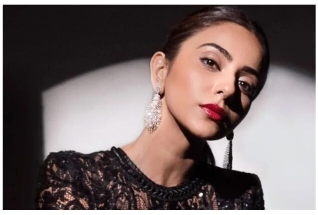 Rakul Preet Singh lauds Akshay Kumar’s “discipline”