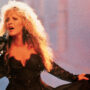 Stevie Nicks belts out hits with a little help from her friends