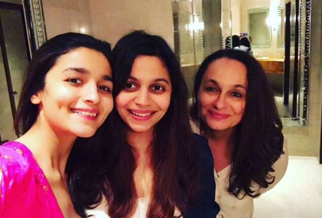 Alia Bhatt with mom Soni Razdan and sister Shaheen in throwback Photo