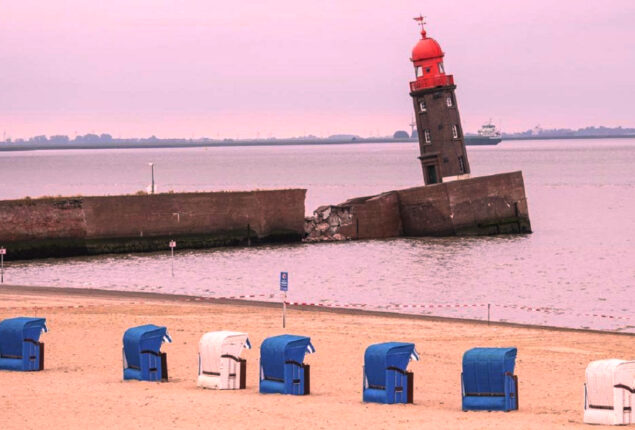 Bremen Lighthouse May Fall Into Sea; Read viral