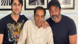 Dharmendra: Poses in a kurta pyjamas on the Rocky Rani set
