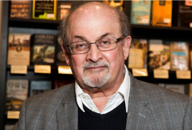 Salman Rushdie stabbing witness describes horrible onstage attack scene