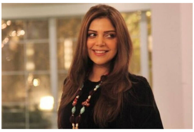 Hadiqa Kiani seeks funds for flood victims on her own initiative