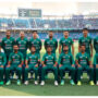 Pakistani team wears black armbands to support the flood victim