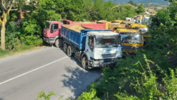Kosovo govt giving extra documents to Serbs who cross into its region