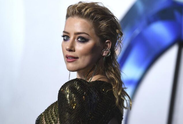 Amber Heard seated on a “throne,” ordering “young actresses” to serve Elon Musk’s friends