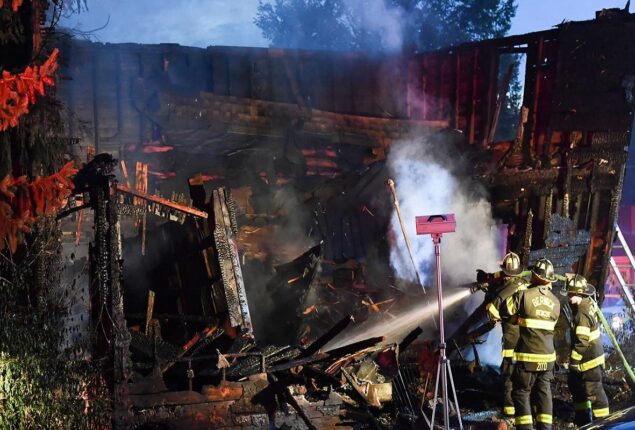 Firefighter at housefire horrified to  find out ten family member dead