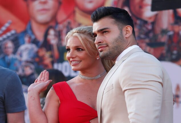 Sam Asghari says Britney’s kids should be proud of her photos