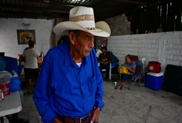 Freedom of trapped Mexico miners could take a year