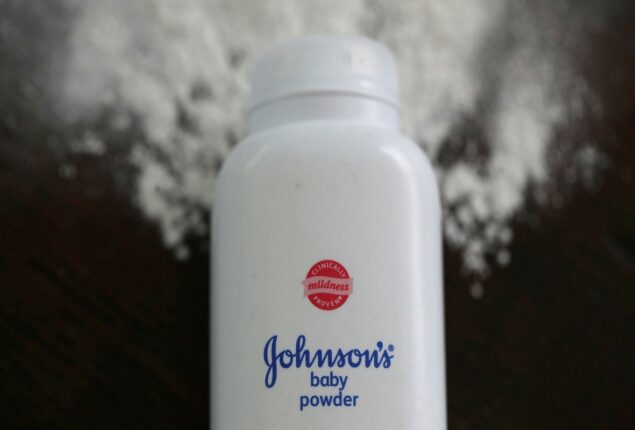 Famous Johnson & Johnson to stop selling baby powders