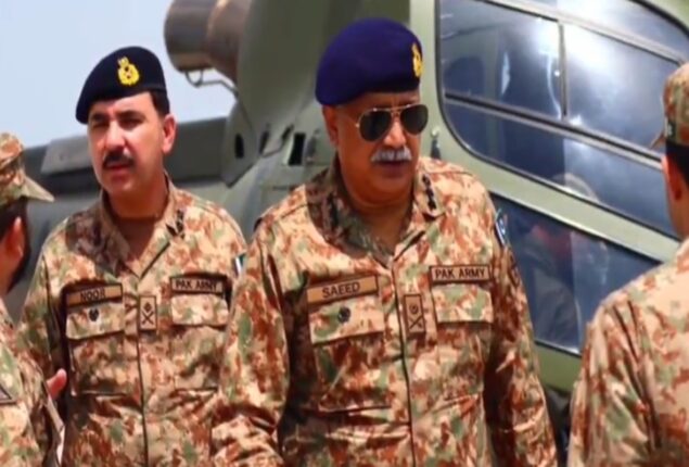 Corps Commander Karachi visits flood-affected areas of Sindh