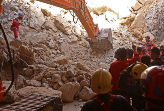 Bodies recovered from debris after landslide struck Iraq shrine