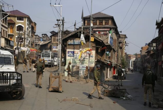 Pakistan rejects India’s attempts to register new voters in IOK