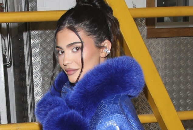 Kylie Jenner is glowing blue while being photographed in London
