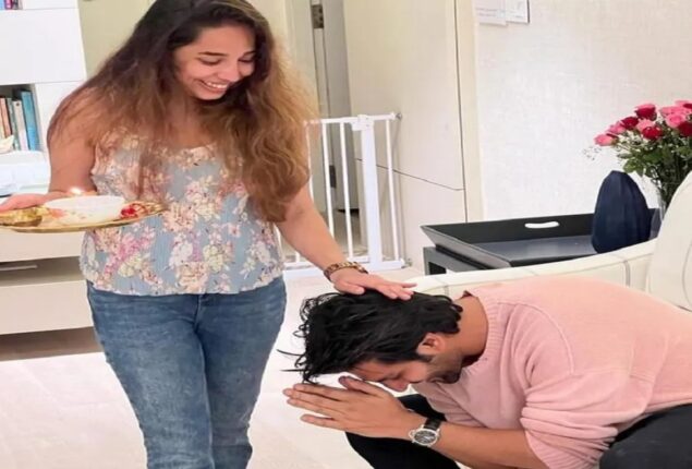 Kartik Aaryan celebrates raksha bandhan with smiles and goodies