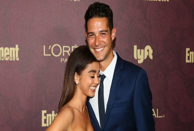 It’s official: Sarah Hyland and Wells Adams are now husband and wife!