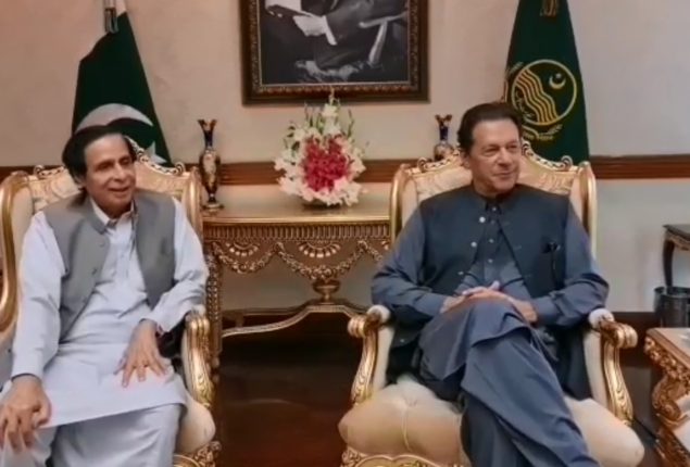 Imran Khan meets CM Punjab, instructs to ensure relief for citizens