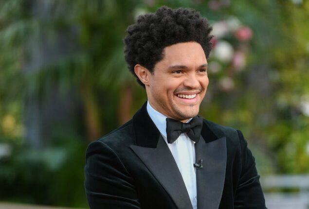 Trevor Noah slams royalists who are pressurizing people to mourn the death of Queen