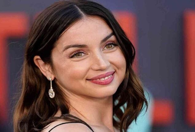 Ana de Armas dropped jaws with her gorgeous airport look